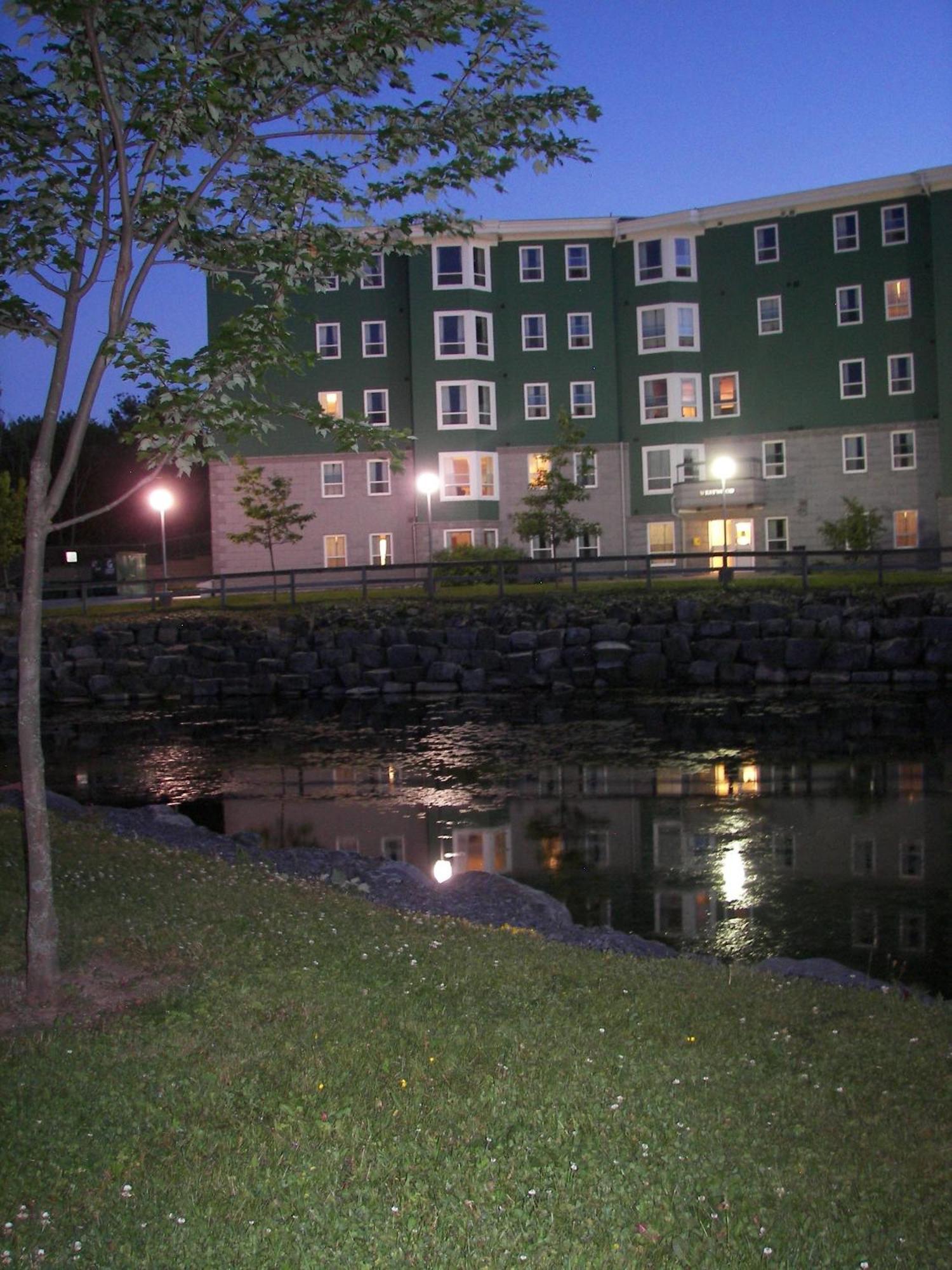 Mount Saint Vincent Hostel *