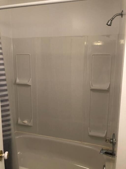 Apartment Modern 1br Centrally Located