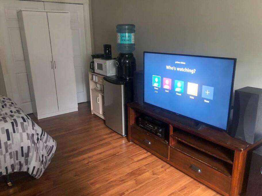 Modern 1br Centrally Located Halifax