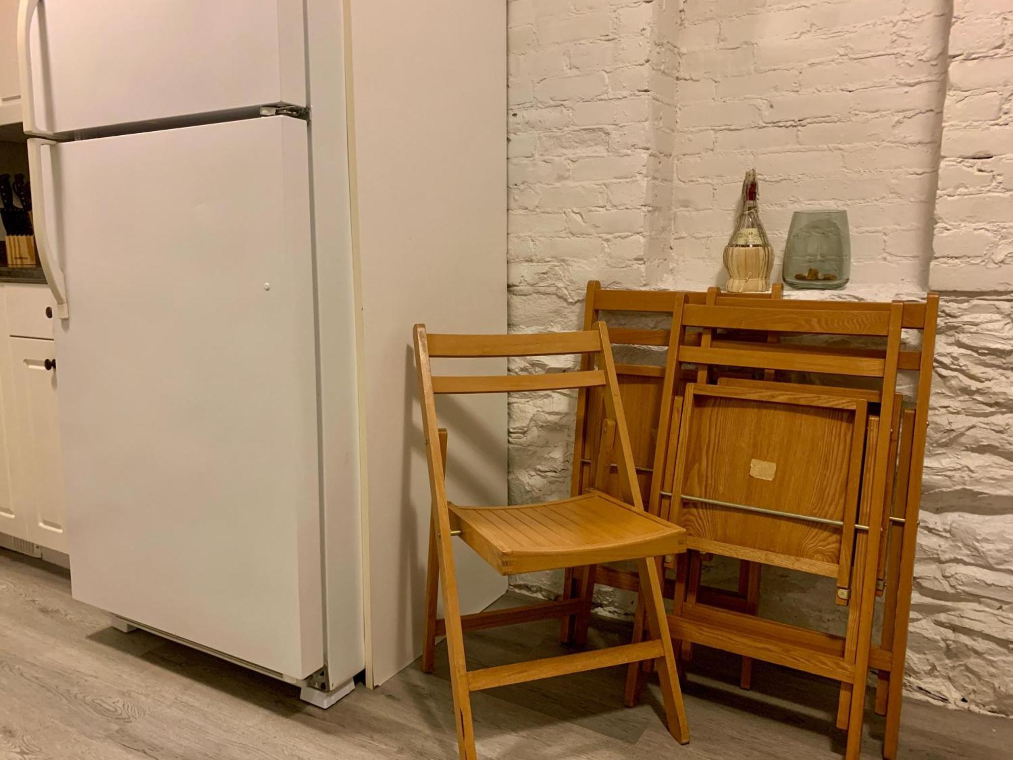 Hiltz House Cellar Near Ferry Apartment *