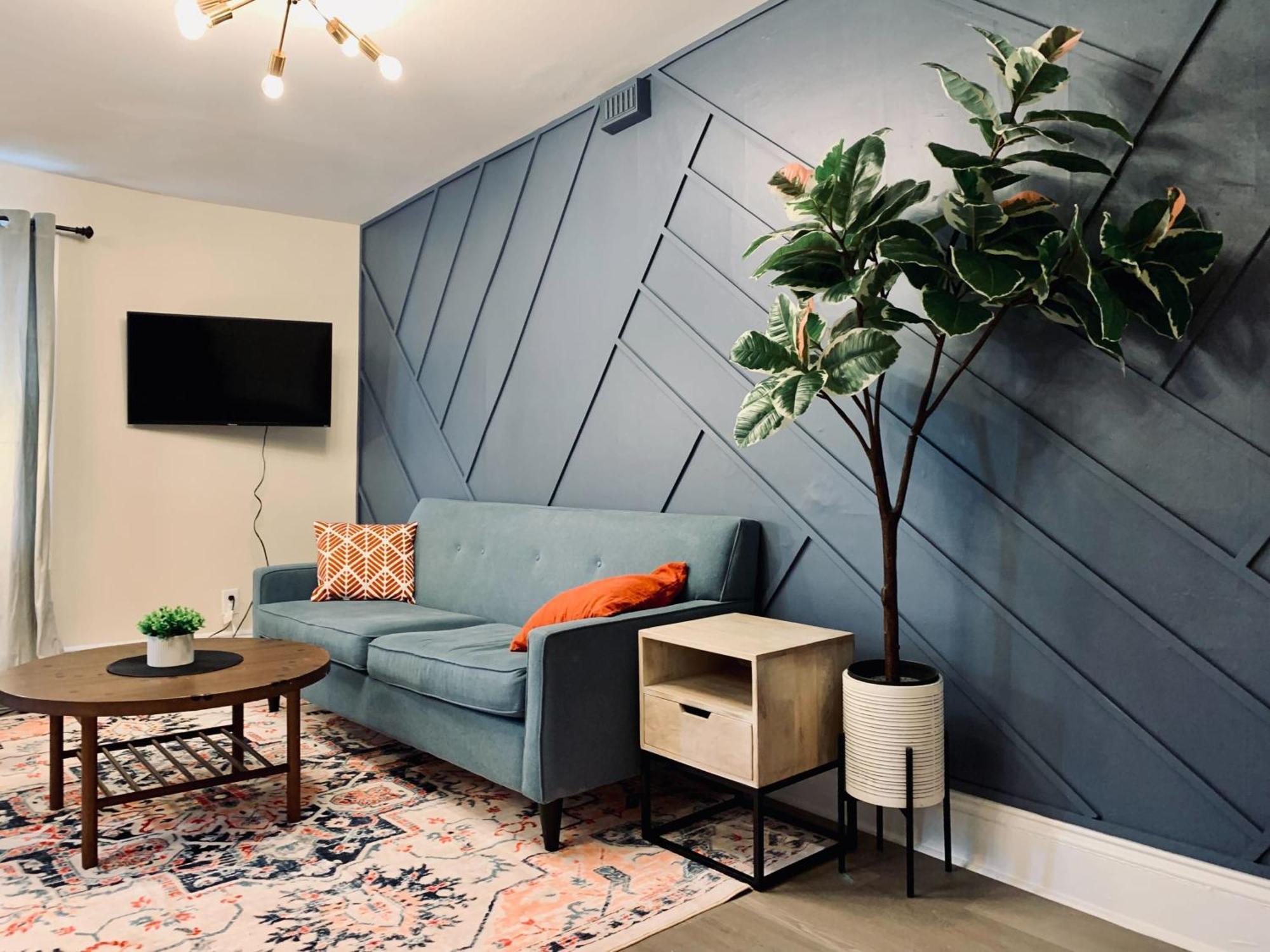 Apartment Stylish 2-bdrm Unit #3, Close To Downtown Halifax