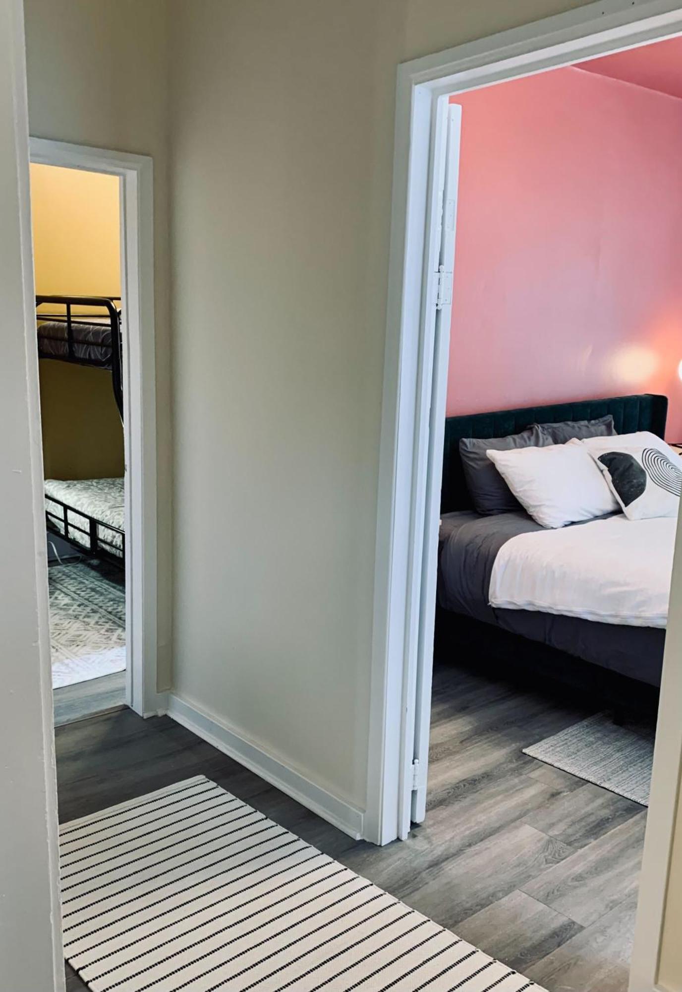 Stylish 2-bdrm Unit #3, Close To Downtown Apartment