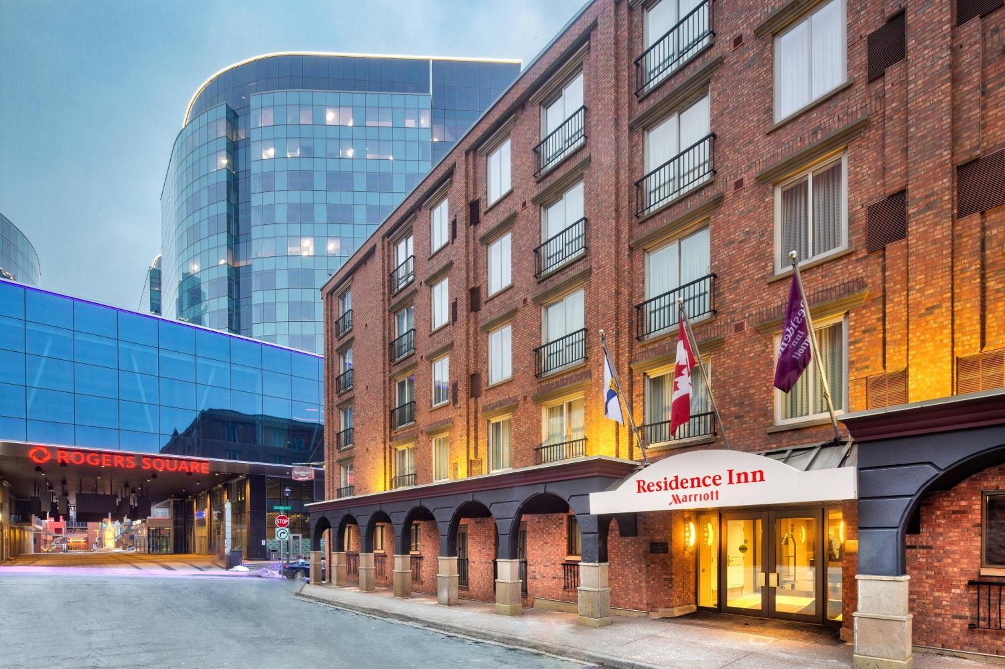 By Marriott Downtown 4*