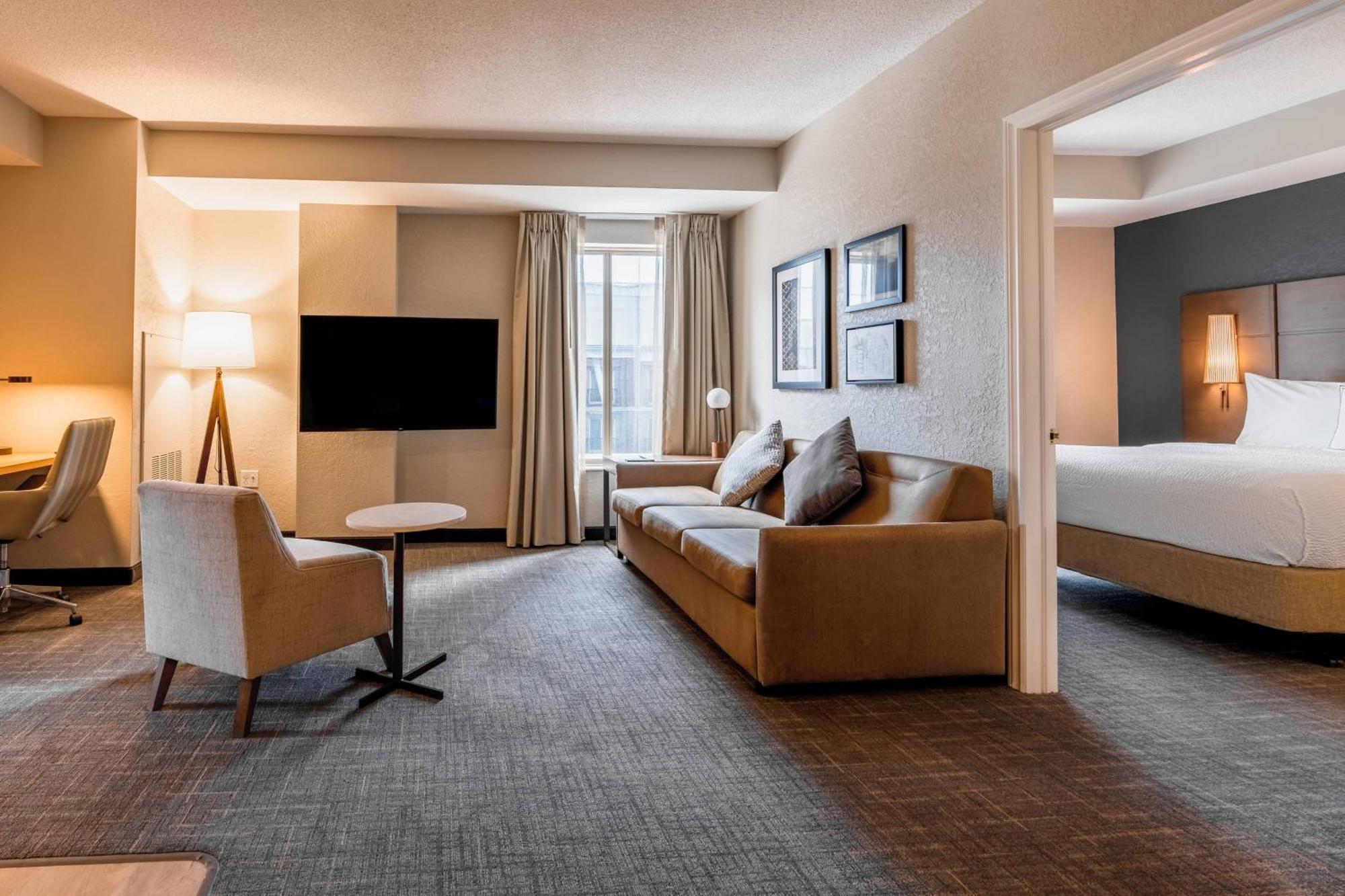 By Marriott Downtown Hotel 4*