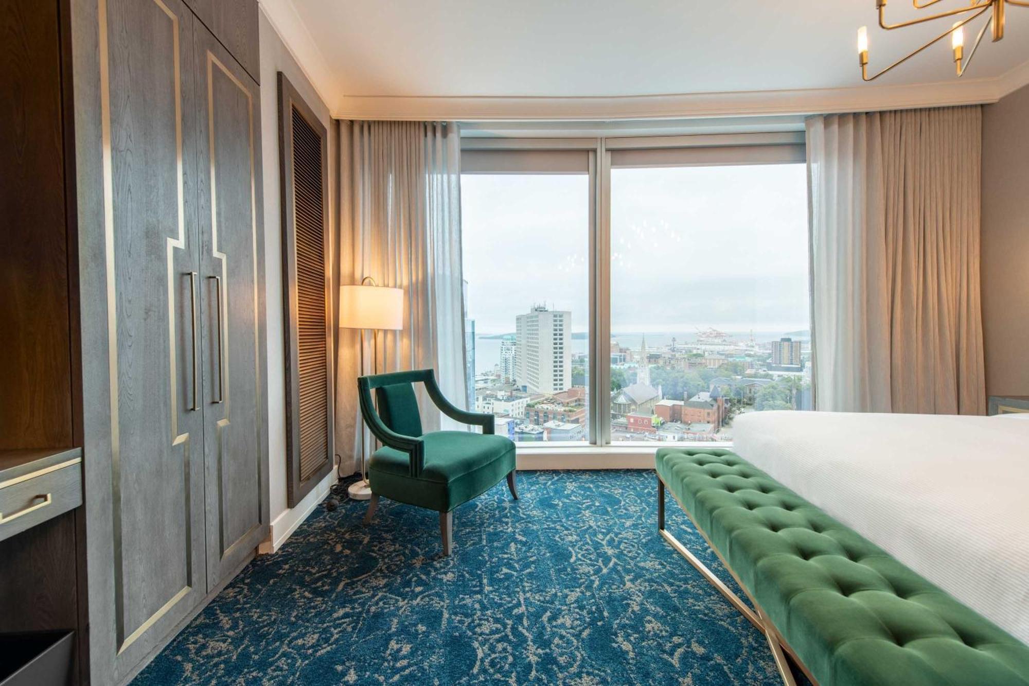 The Sutton Place Hotel 5*