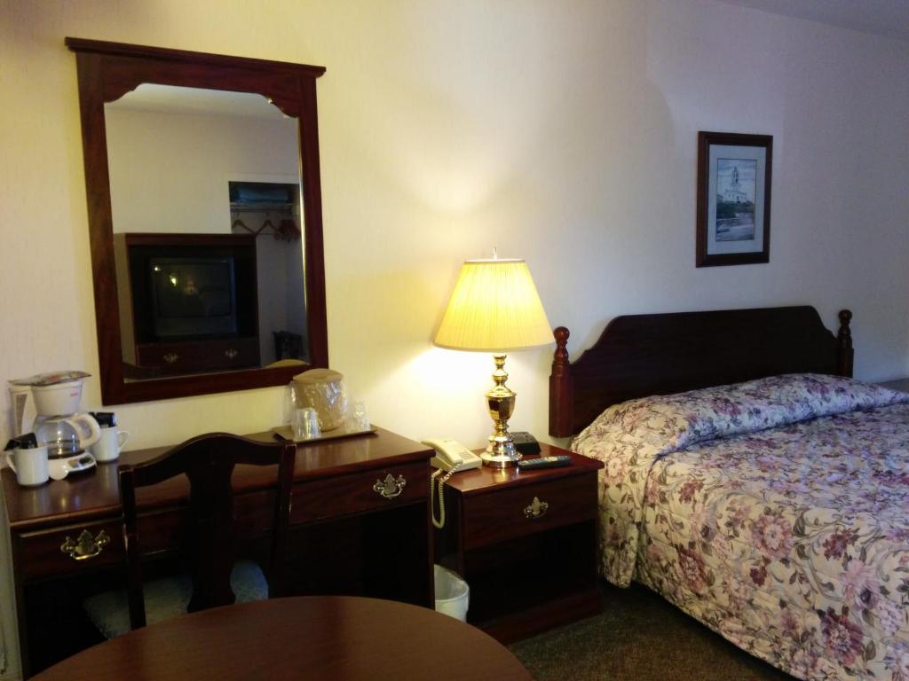 Esquire Motel