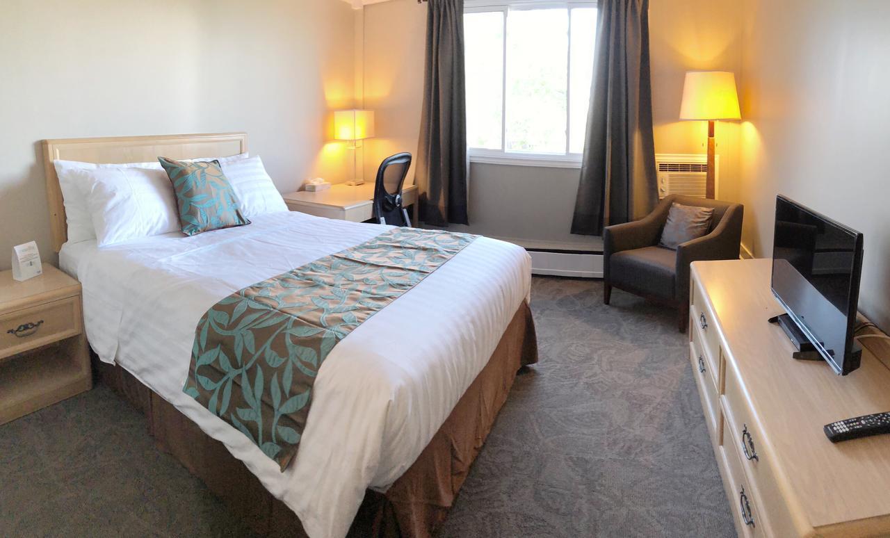 Motel Seasons Inn Halifax 3*