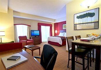 By Marriott Downtown Hotel