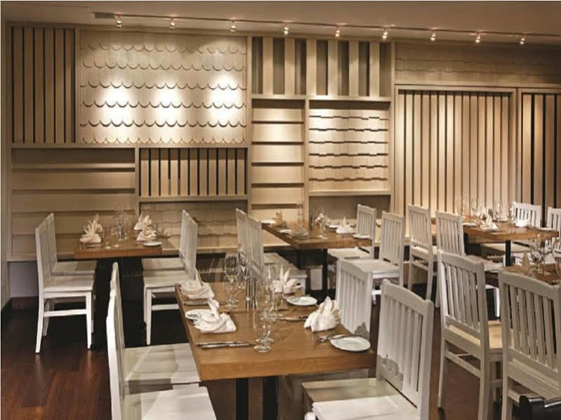 Hotel Halifax Hotel 4*