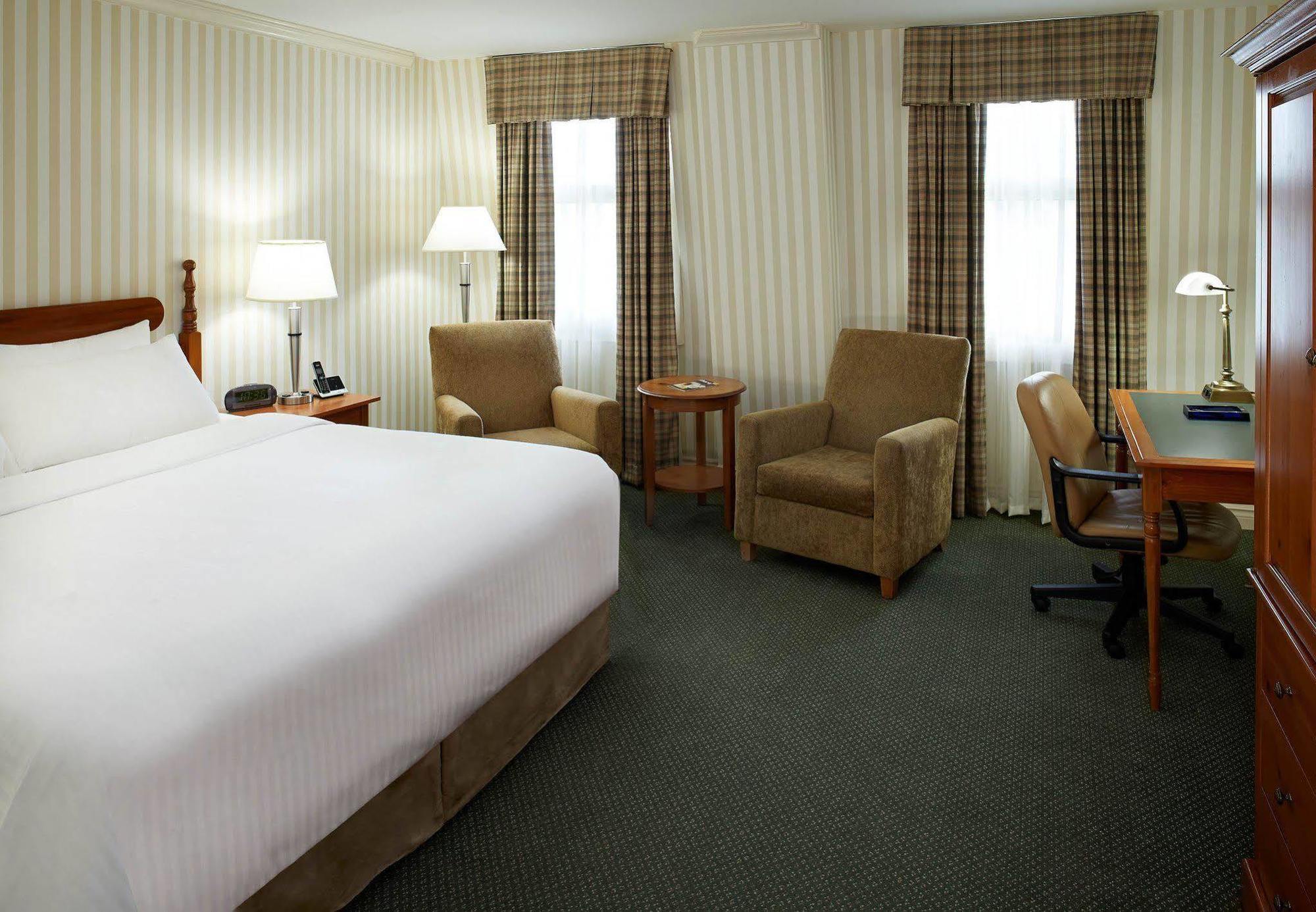 The Barrington Hotel