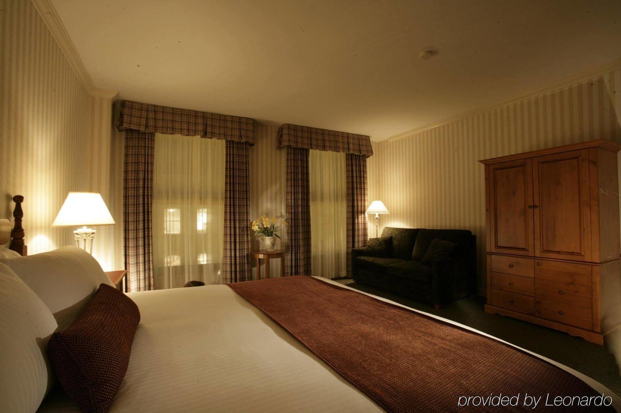 The Barrington 4*