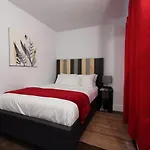Cameo Hotel And Suites