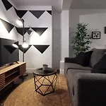 Cameo Hotel And Suites