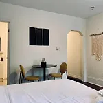 265 Pet-Friendly, Lovely Studio W Balcony