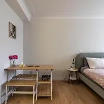 300 Trendy Studio #307 With Ac