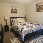 Quad-Ks Cozy & Private Guest Suite