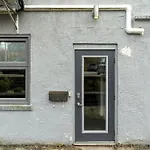 Large & Sunny Beautiful Home #103