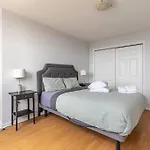Bright Dt Apt #7A, Amazing View
