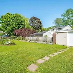 Private Bedroom And Bathroom In Dartmouth
