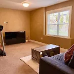 Cozy And Stylish Entire Suite In Halifax