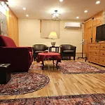 Comfy Stay - Close To Everything