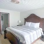 Commons Inn