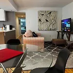Inglis Heritage Cozy 2-Bedroom Near Waterfront & Dining, Unit D