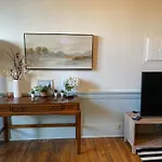 Stylish Living At Inglis Heritage, Unit C