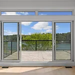 4Br 3 Bath Oceanview Modern Home