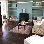Jonathan Mccully Mansion