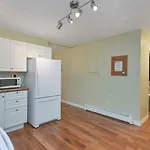 Belle Aire - Upper - Luxurious Getaway - Centrally Located