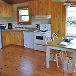 Larinda\'S Landing Oceanfront Cottages