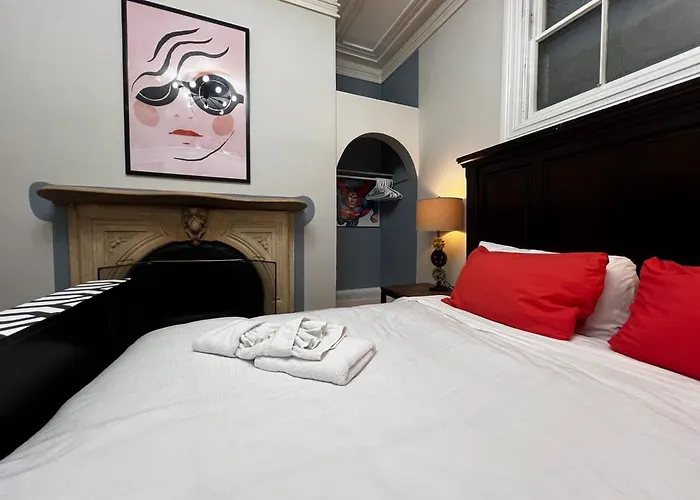 Timeless Comfort, Downtown Living, Apt#2 At The Inglis Heritage