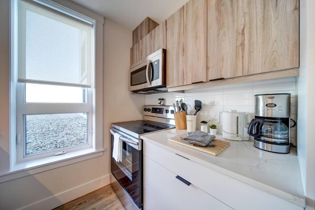 Holiday home New Ocean Bay New Luxury Sleeps 5 Parking, Coffee, Ac Halifax