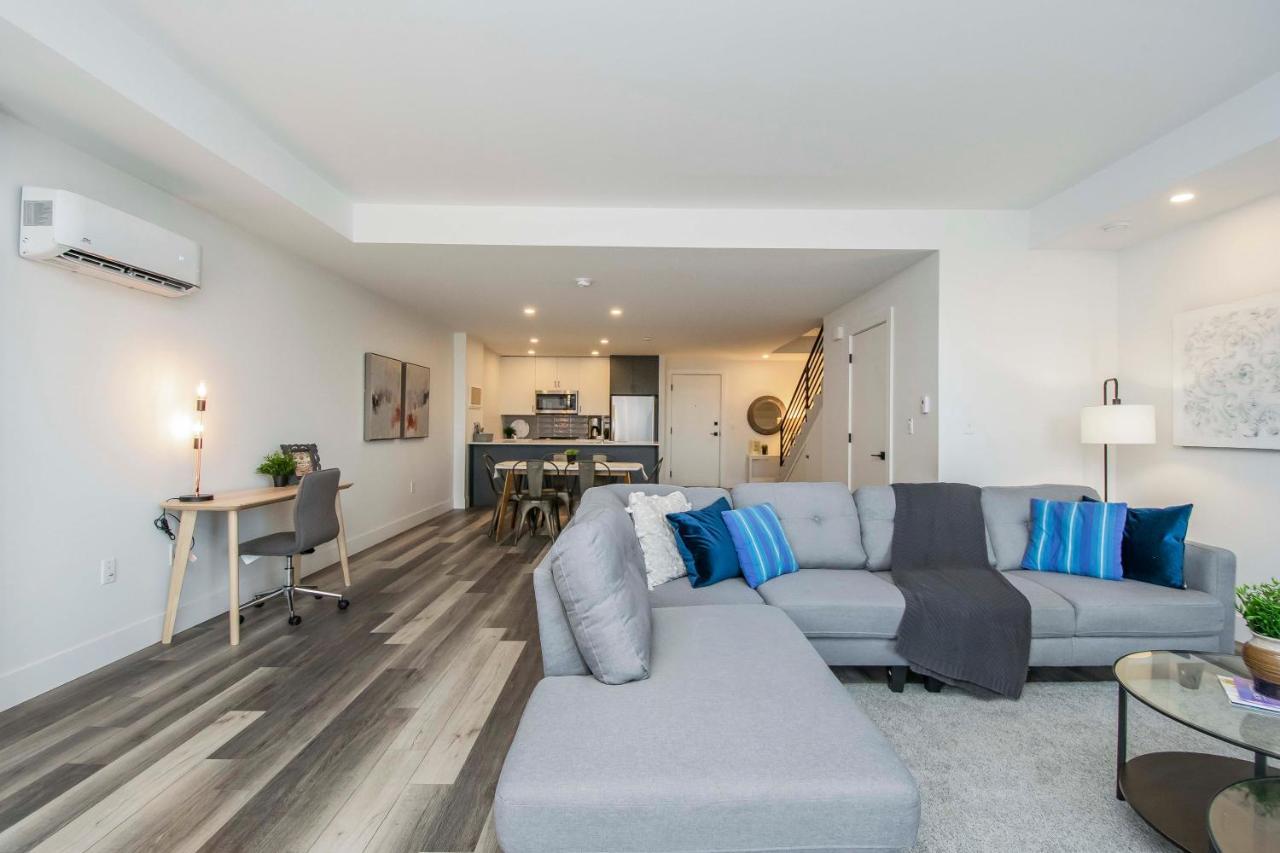 Luxurious 3 Bedroom Brand New Town House Apartment Halifax