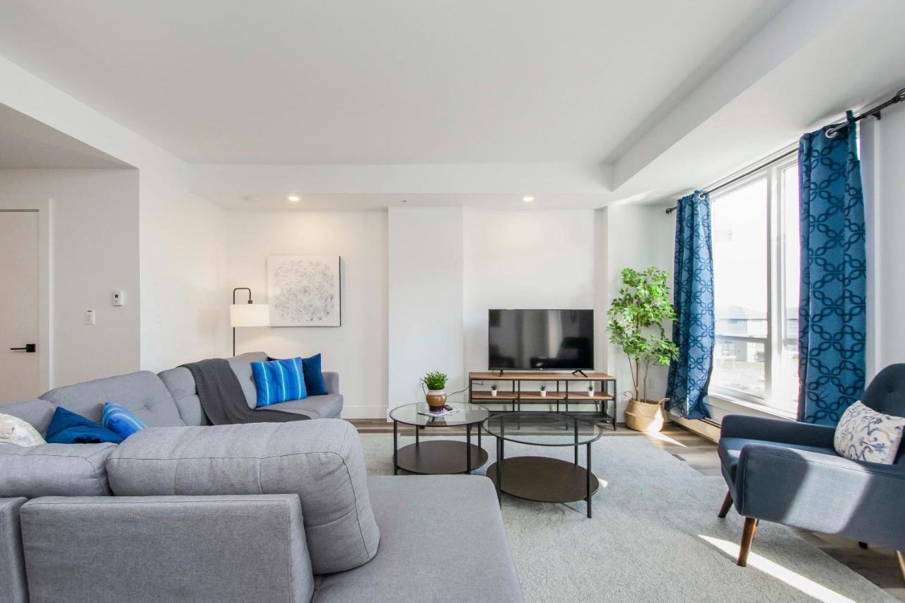 Apartment Luxurious 3 Bedroom Brand New Town House Halifax