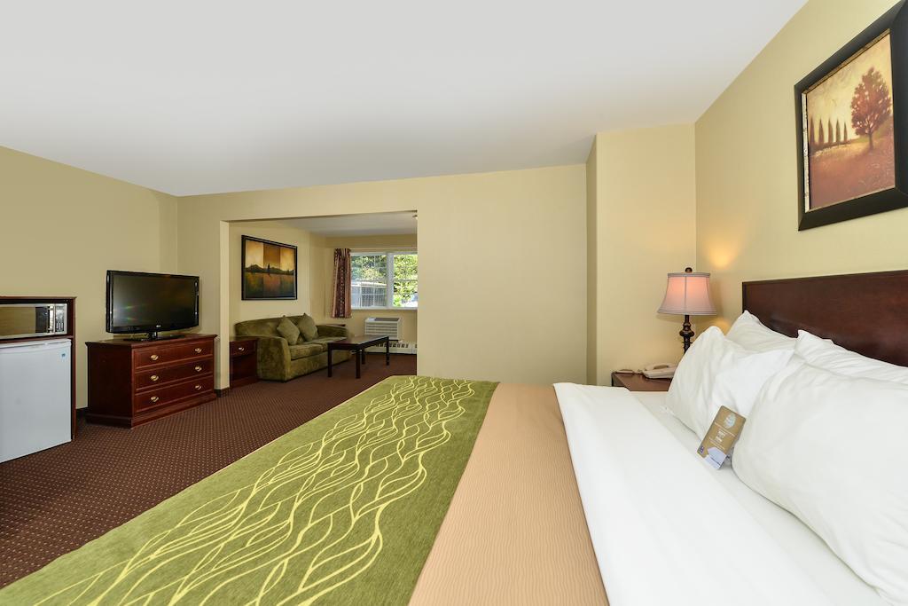 Comfort Inn 3*