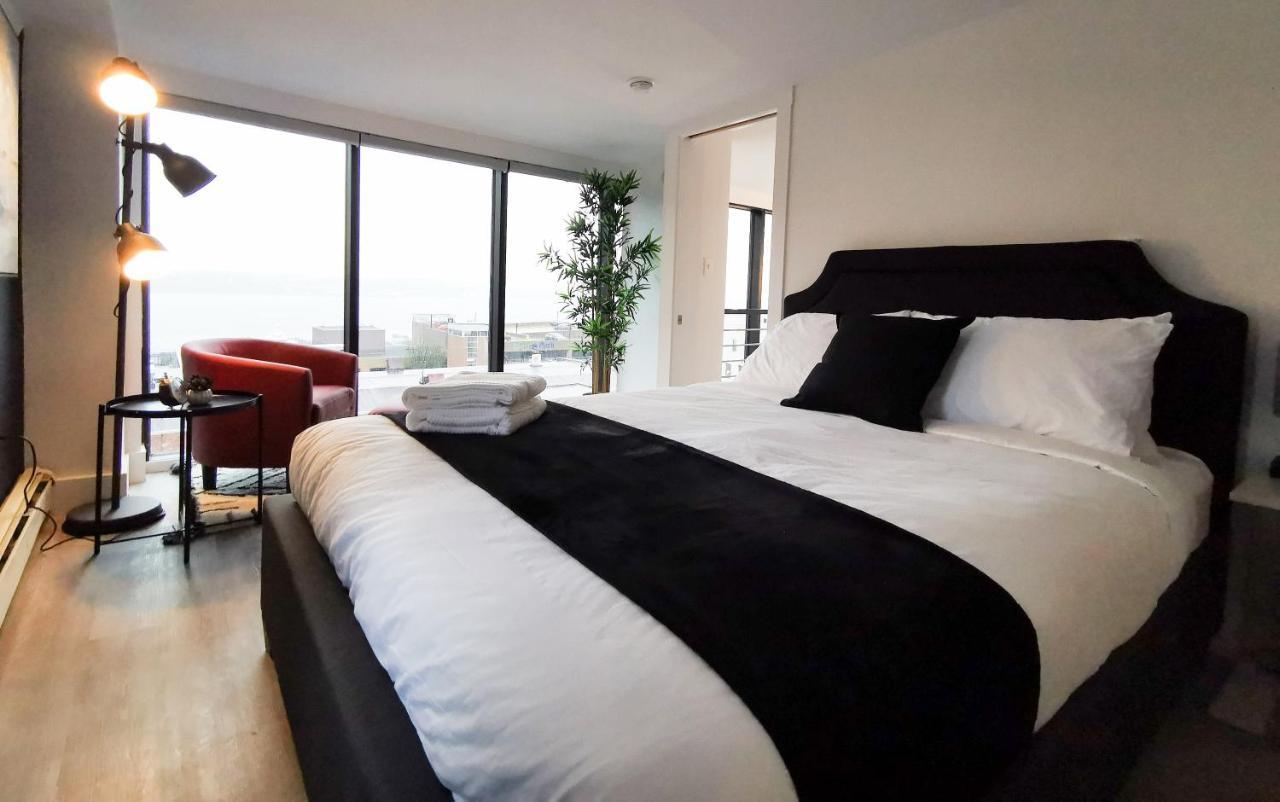 Cameo And Hotel *