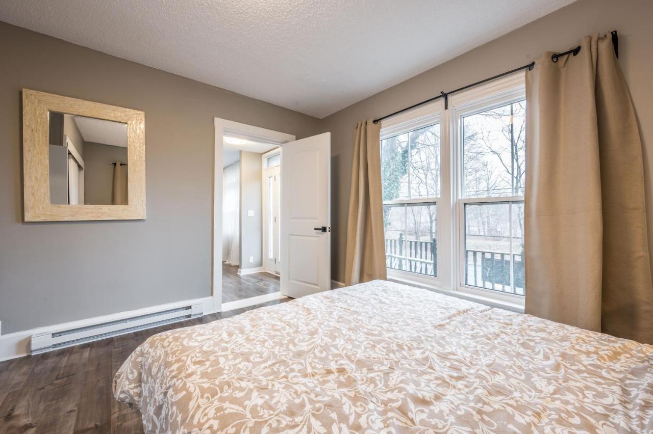 Cozy Chic Oasis 3 Bedroom Apartment Halifax