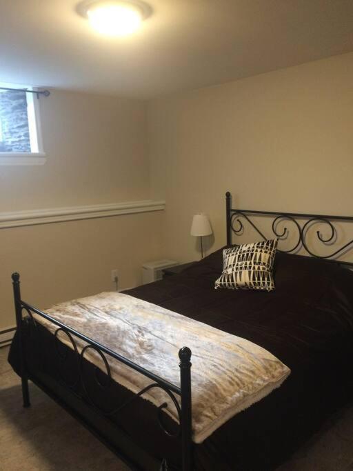 Cozy 1-bedroom In Bauer Terrace Next To Citadel Halifax