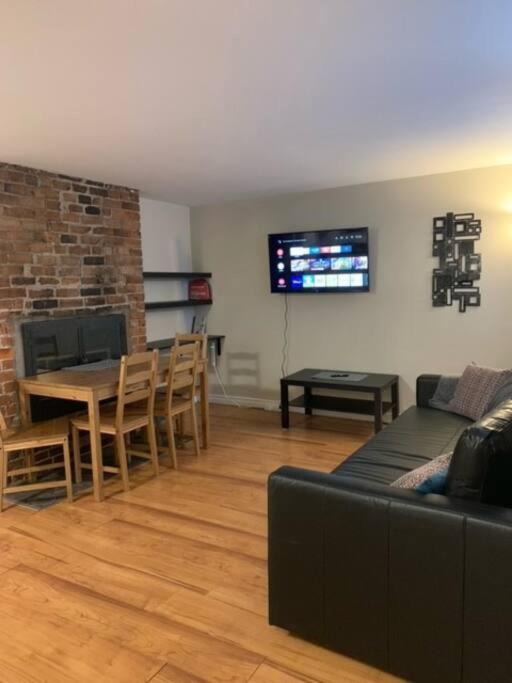 Apartment Downtown One Bedroom/historic Bauer Terrace *