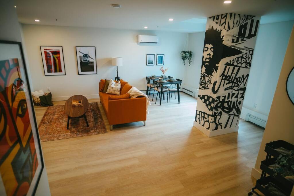 Chic Cozy Retreat - 2br - Stunning North End Views Apartment *