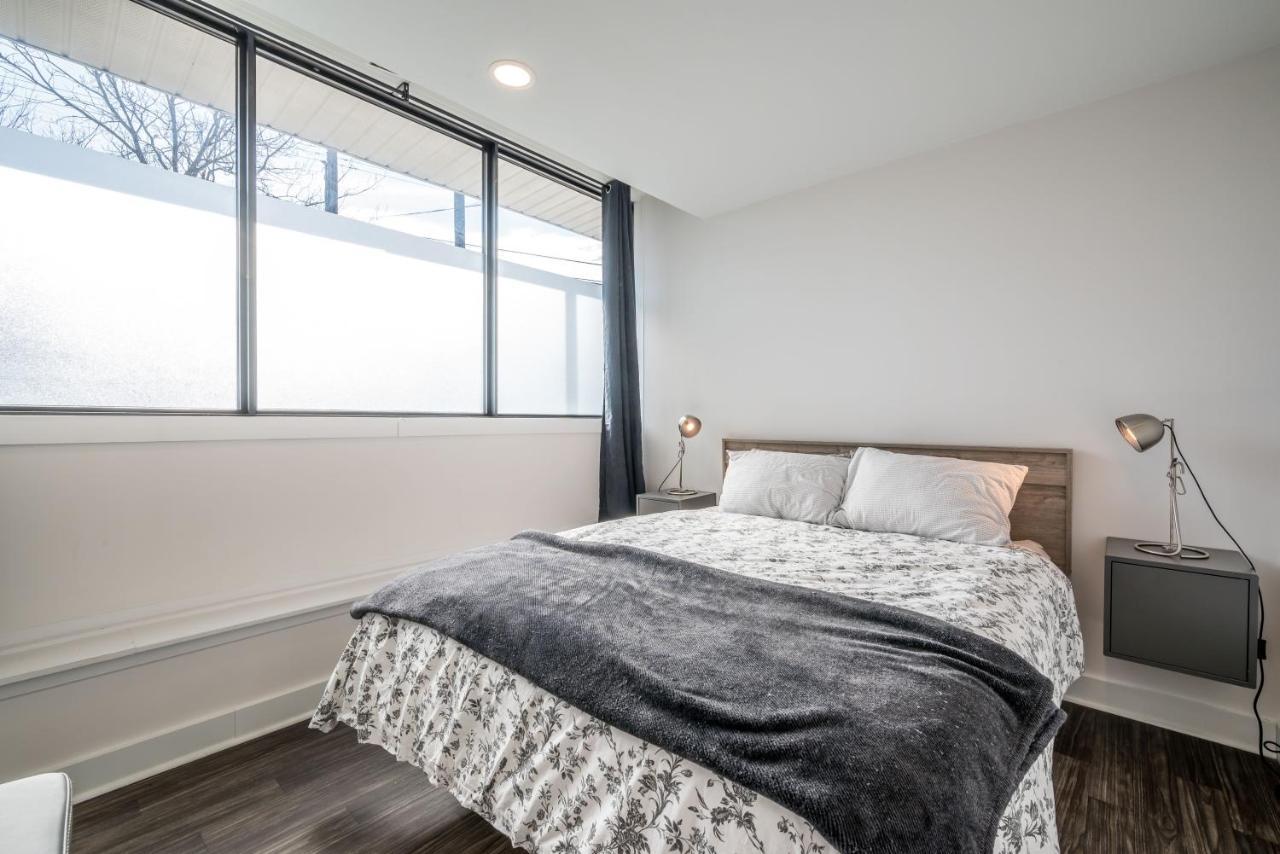Modern Contemporary 2 Bedroom