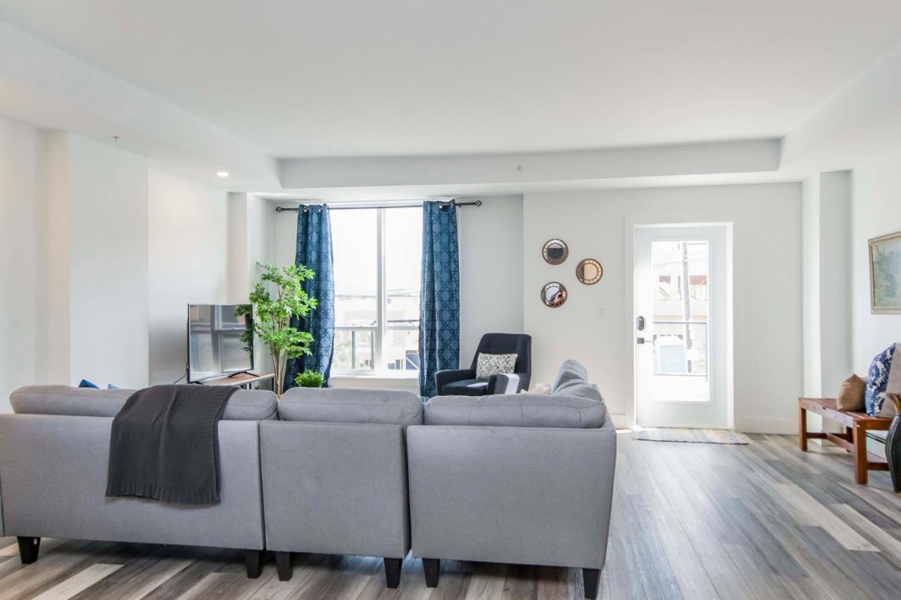 Luxurious 3 Bedroom Brand New Town House Apartment