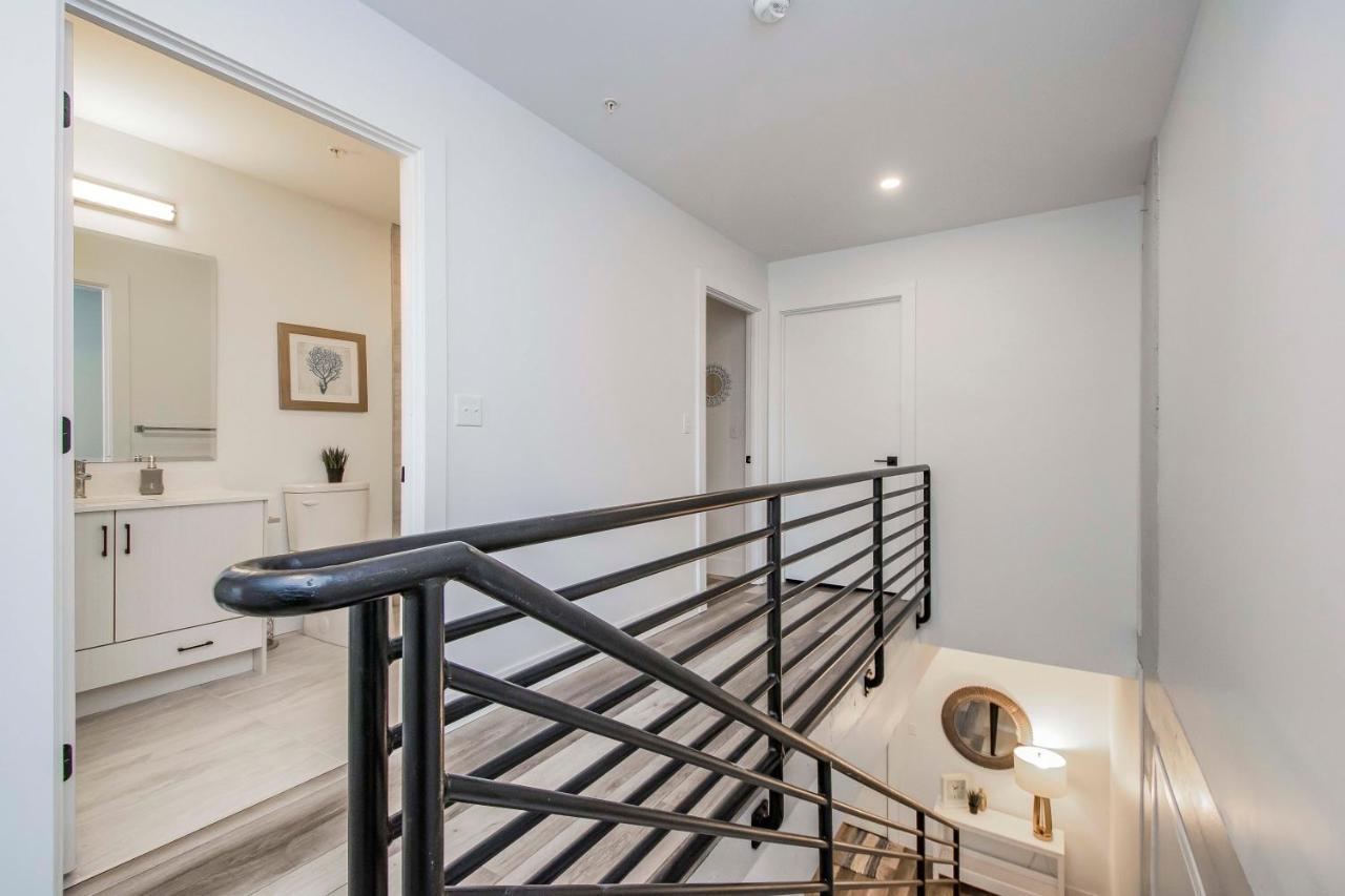 Luxurious 3 Bedroom Brand New Town House Apartment