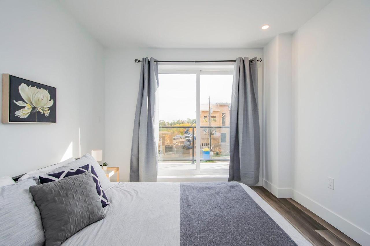 Apartment Luxurious 3 Bedroom Brand New Town House