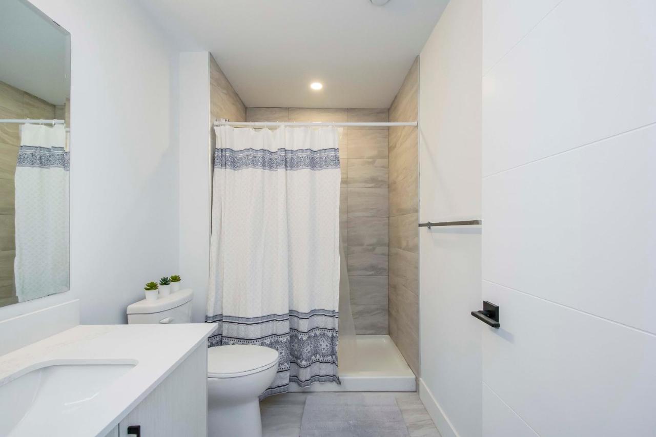 Luxurious 3 Bedroom Brand New Town House * Halifax