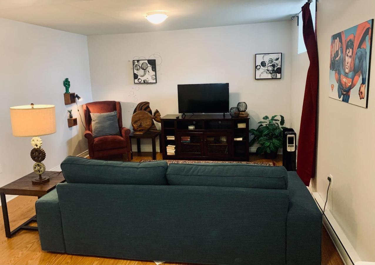 Xxx Old 238 Lovely 1-bedroom Unit In Apartment