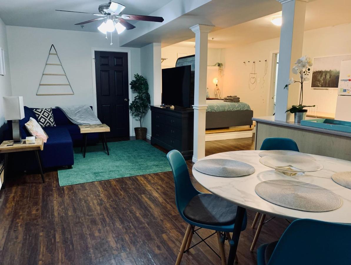 121 Spacious , Free Parking