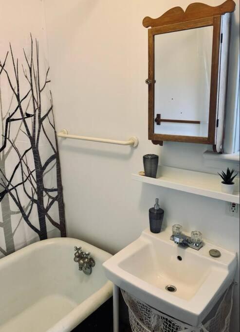Apartment 233 Relaxing Retreat #1 Halifax